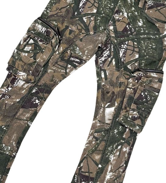 Brush camo cargo denim pant w/ side zipper details
