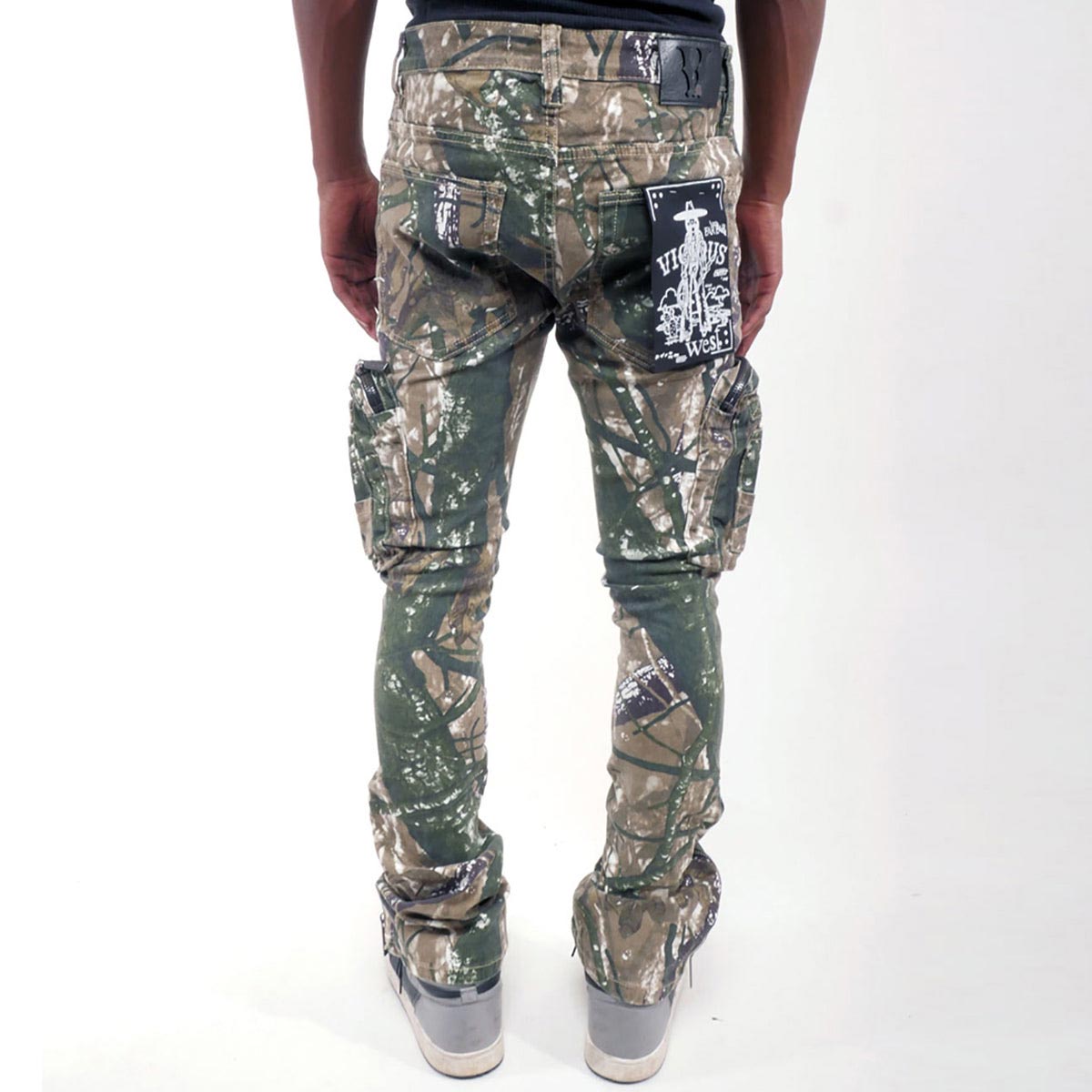 Brush camo cargo denim pant w/ side zipper details