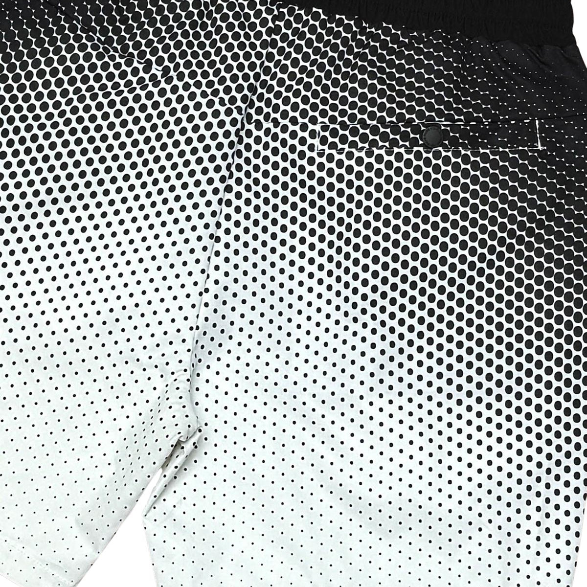 Retro beauty reversible short