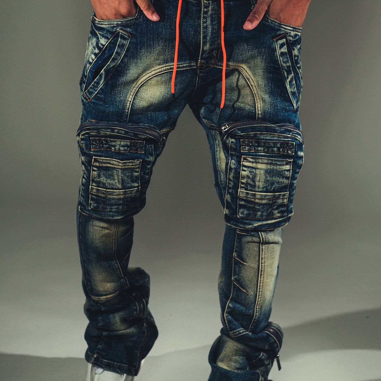 Zip cargo denim pants / flared fit