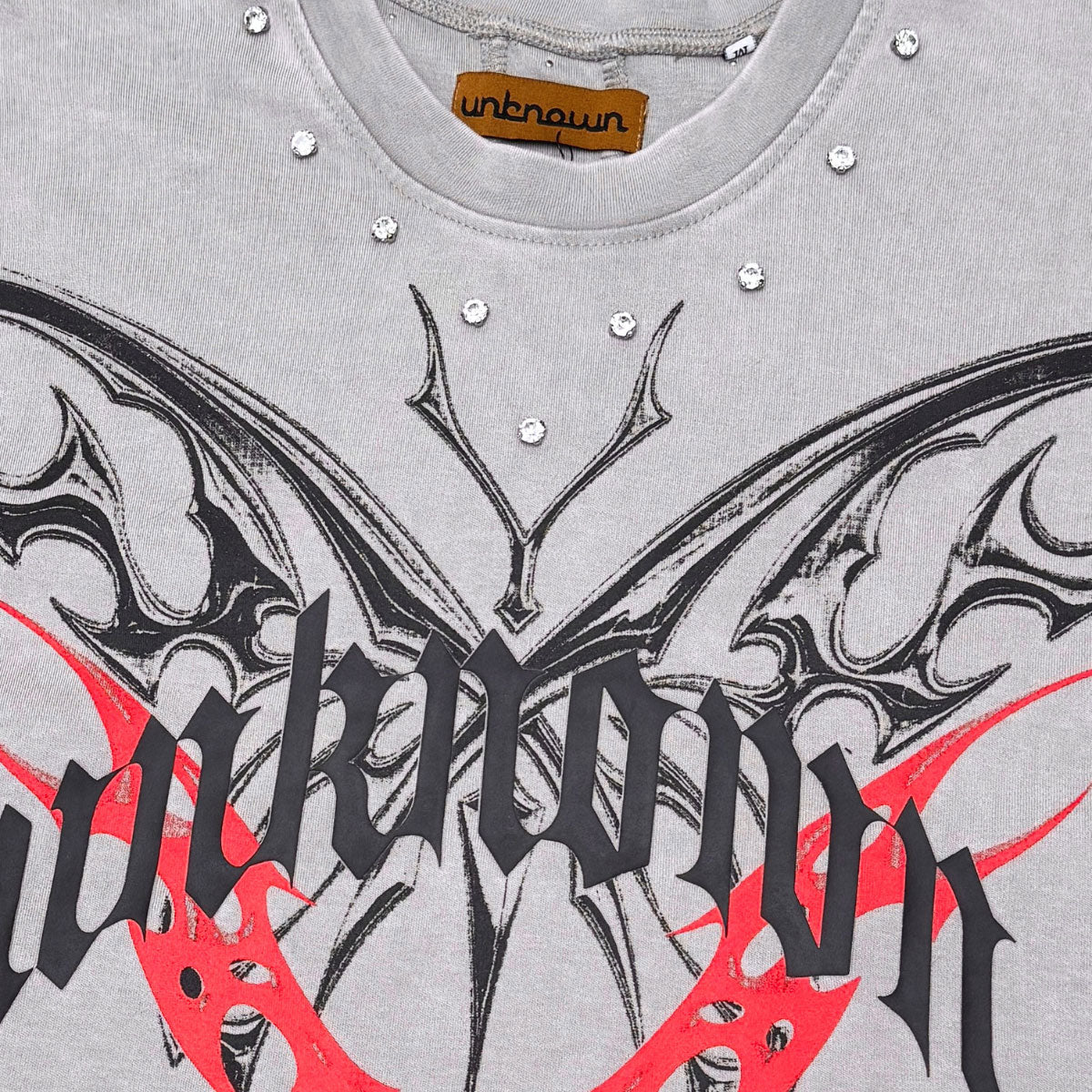 Printed wings sleeveless tee by Unknown - 10 | Vie+Riche