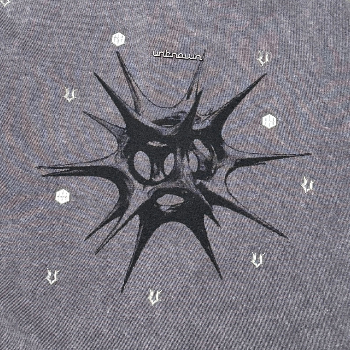 Starburst tee by Unknown - 11 | Vie+Riche