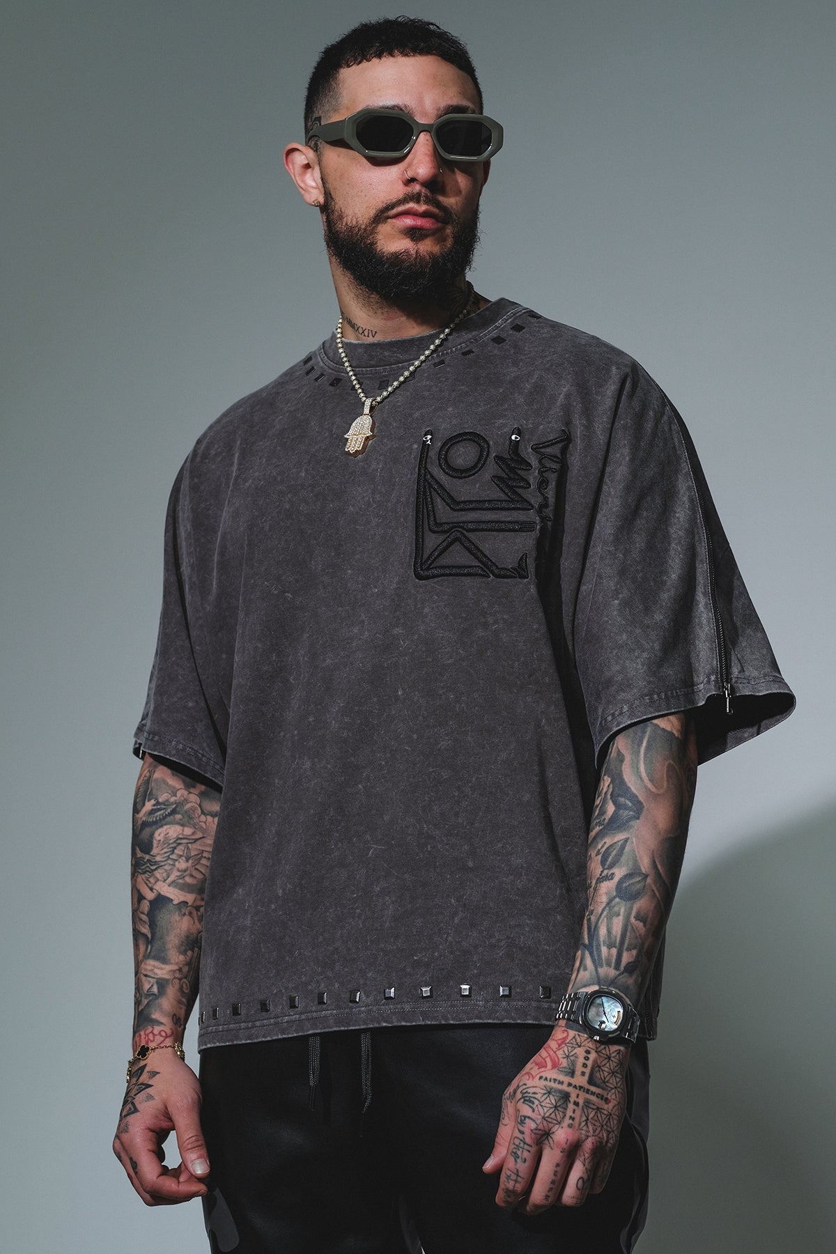 Tribal stones tee Acid Wash Grey by Vie+Riche
 - 4