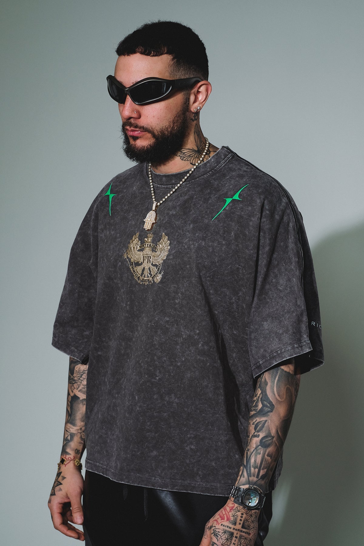 Waterloo badge tee Gray Acid Ash by Vie+Riche
 - 2