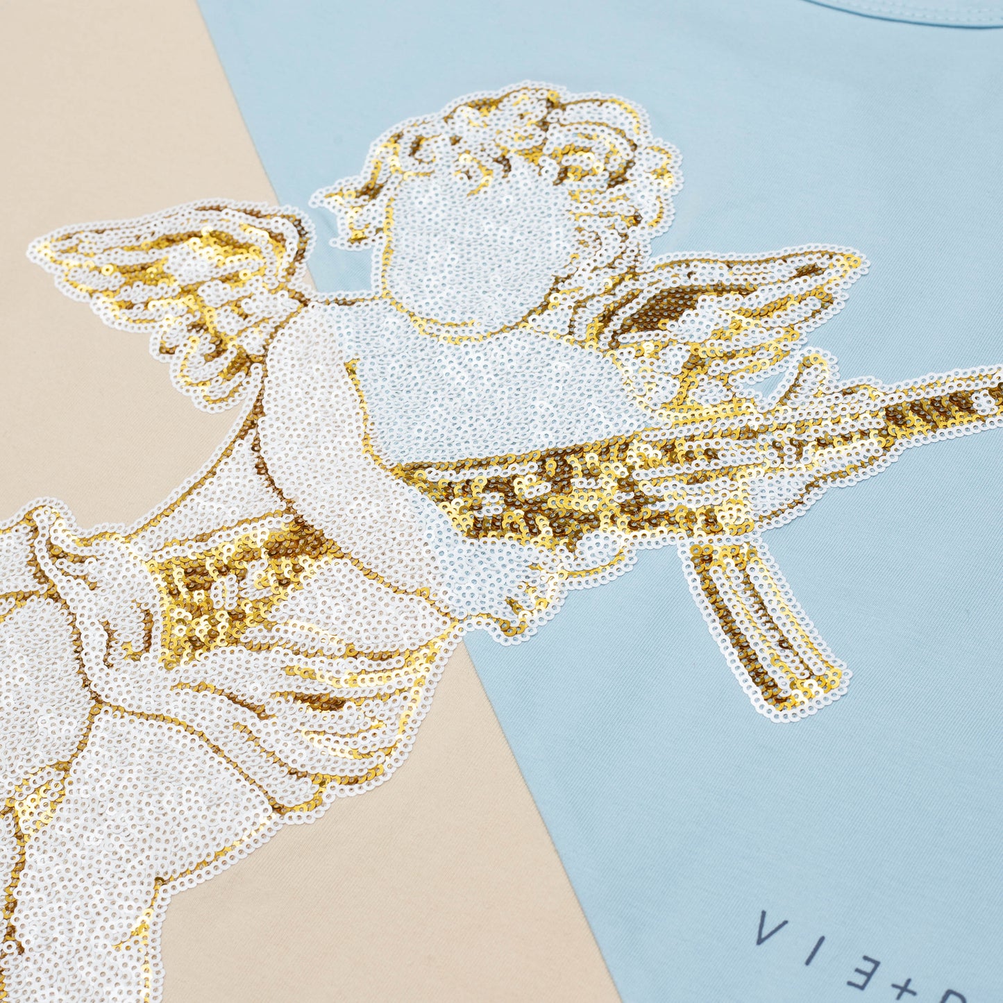 Fly cherub tee
