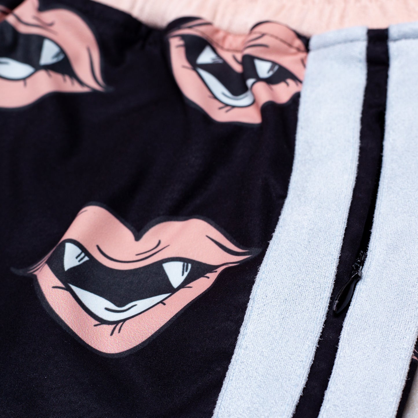 Vamp love shorts